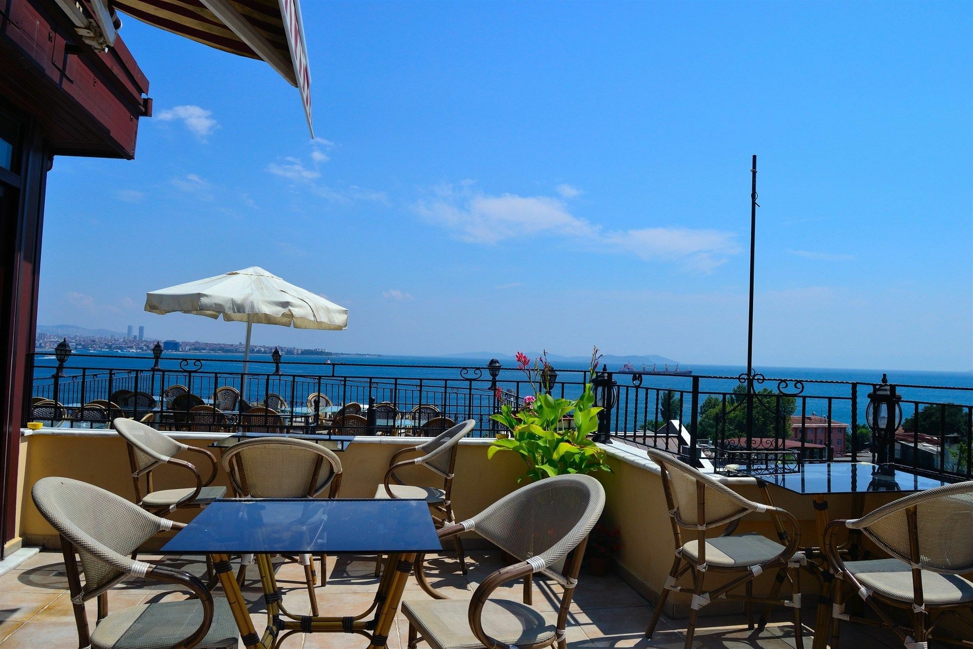 Hotel Alp Guesthouse Istanbul Ngoại thất bức ảnh